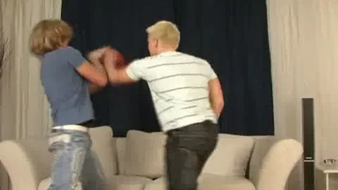 2 Blond lads